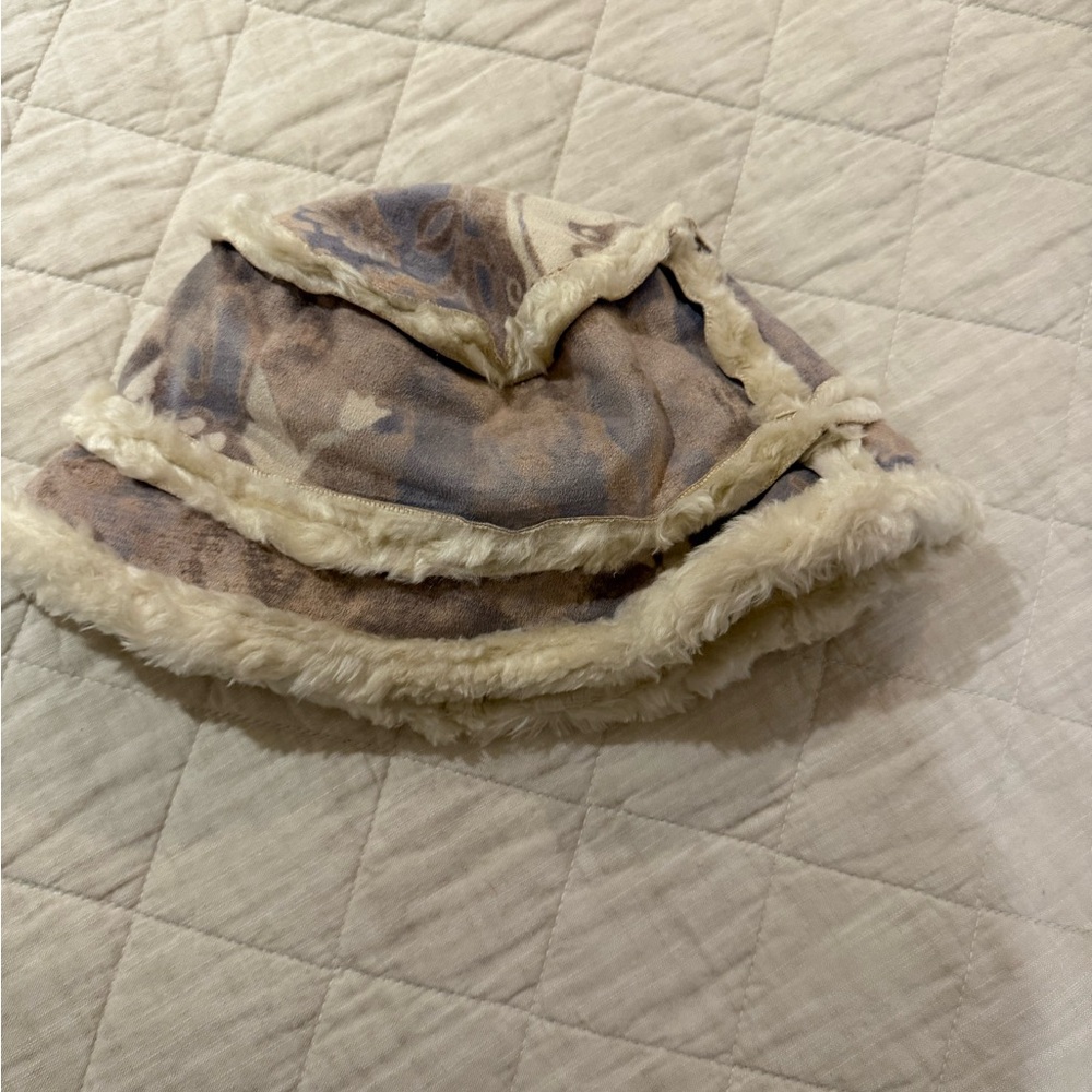 Slip Women's Hat with Cream and Brown Tones